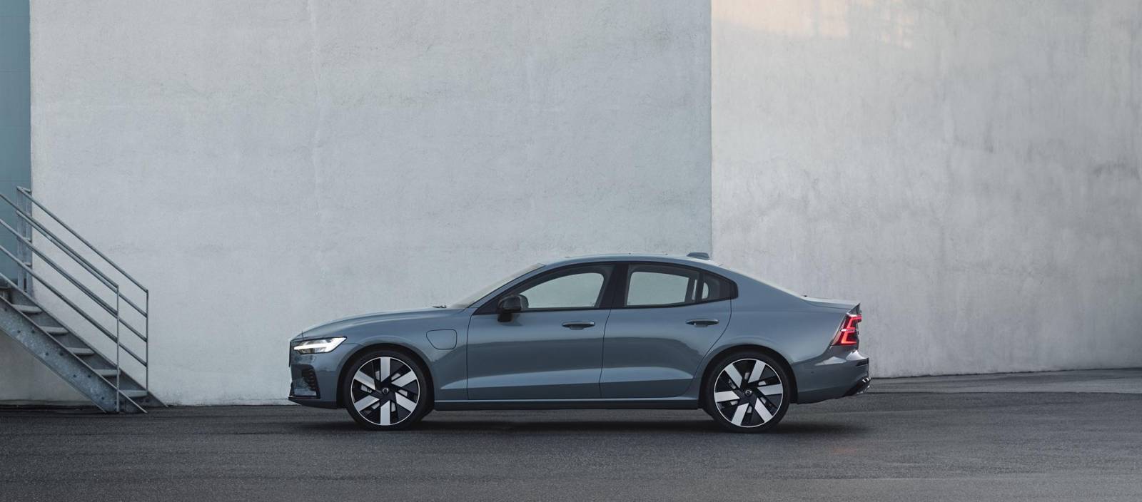 Volvo S60 Recharge Plug-in hybrid